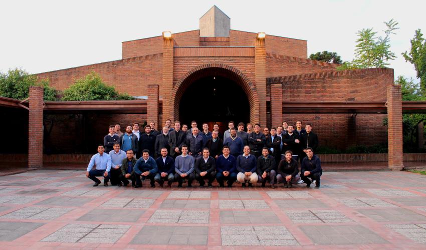 Sacerdotes diocesanos en el Seminario Pontificio Mayor de Santiago