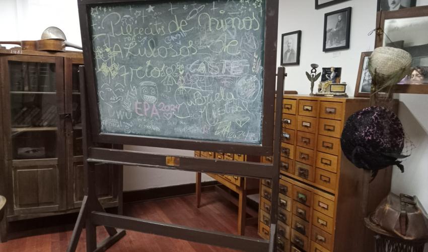 El Pizarron, el recurso didáctico mas empleado en los ámbitos educativos 