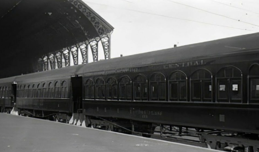 Tren entrando en la Estación Mapocho